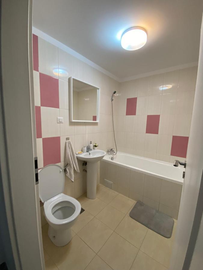 Appartamento Zian Flat Bucarest Esterno foto